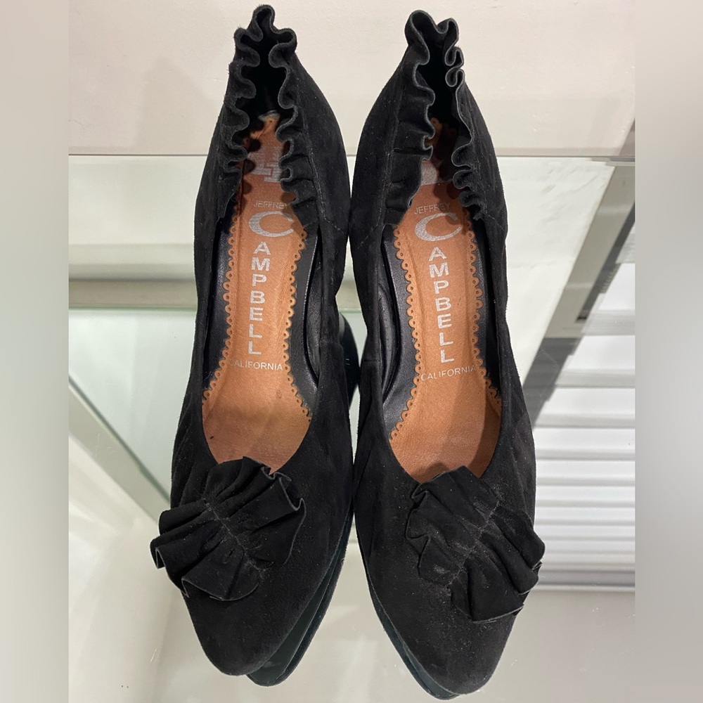 Jeffrey Campbell Pacific Ibiza Ruffle Suede Leather 3” Black Heel Pumps size 7